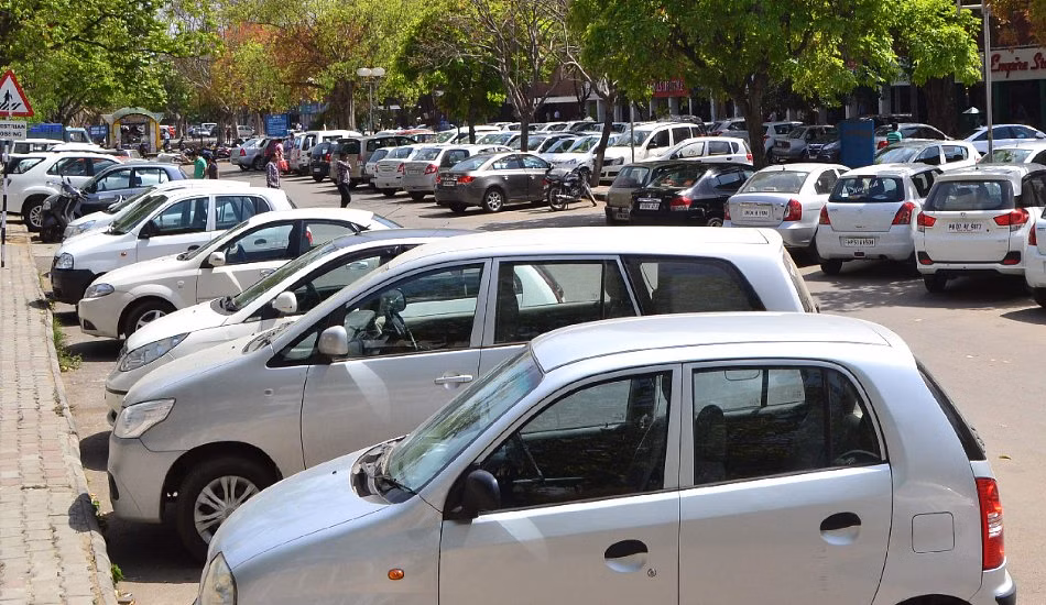 chandigarh sector 17 parking 1460300334